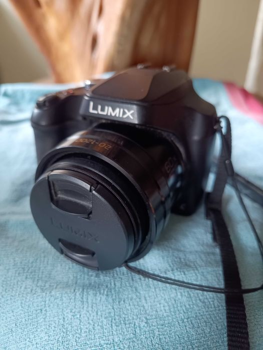 Panasonic Lumix DC-FZ82 18.1MP 60X