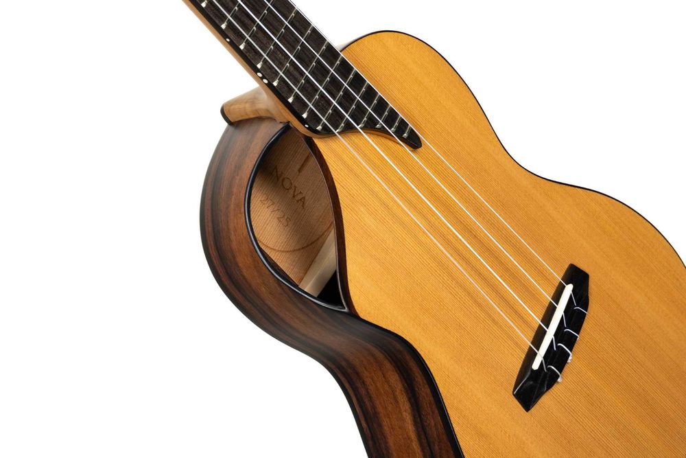Ukulele tenorowe lutnicze NOVA Wanderer double-top cedr