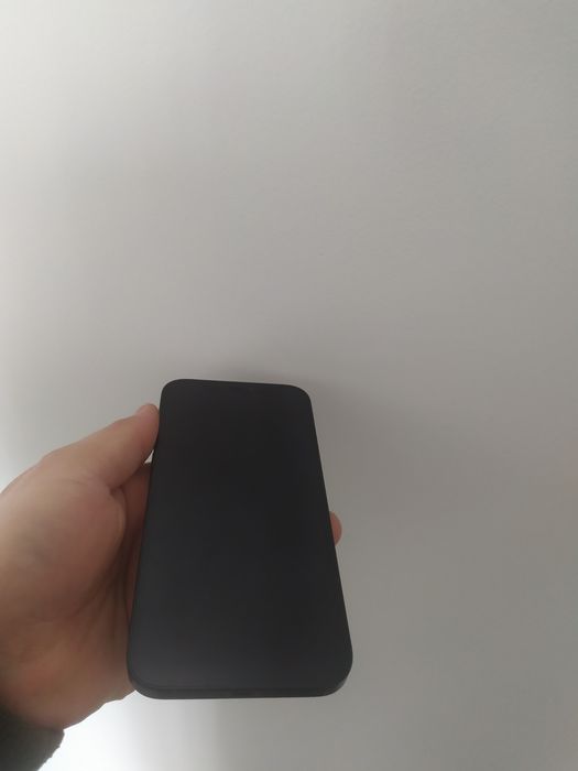 Iphone 12 64ГБ..