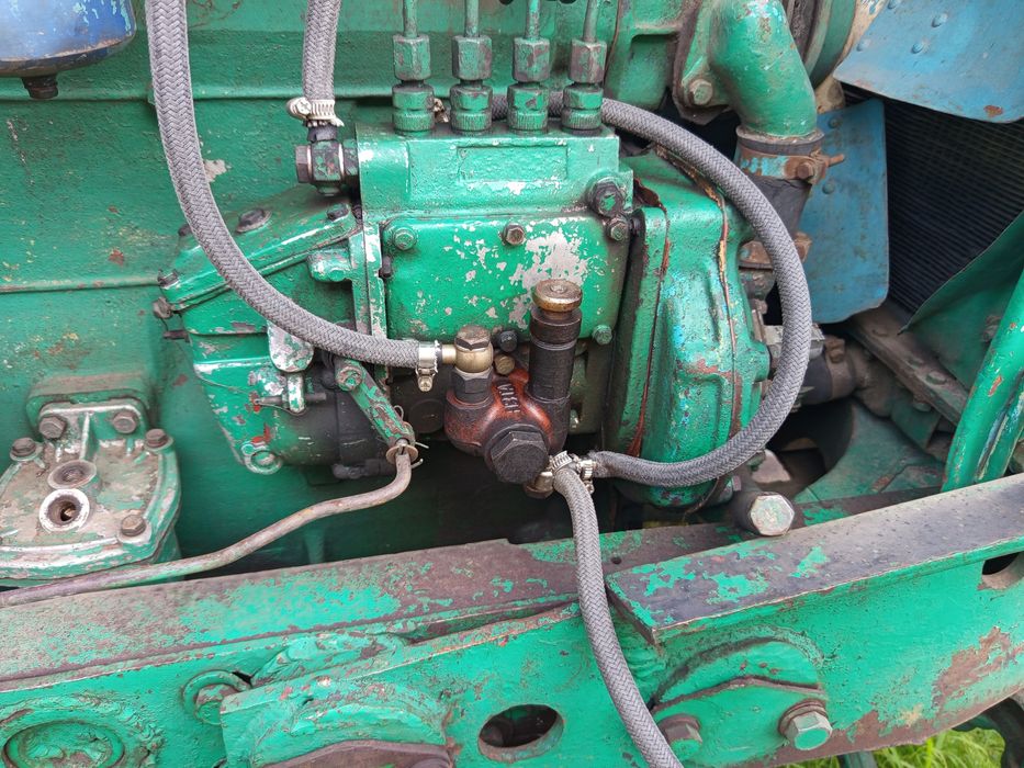 Екскаватор ЮМЗ 6