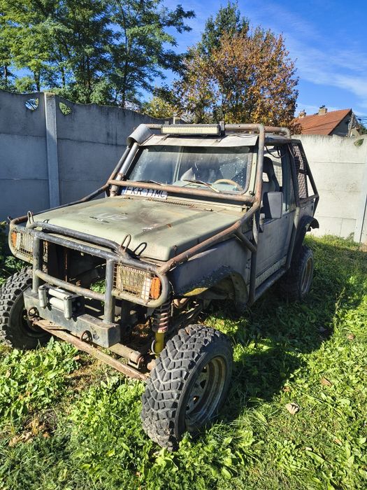 Suzuki Samurai