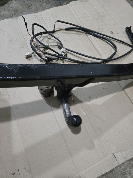 Фаркоп Nissan X-trail t30 причіпне гак 2001-2007 нисан х трейл т30