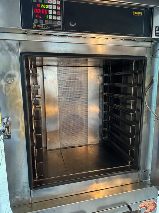 Пароконвектомат Miwe aeromat конвекционная хлебопечь с Германии