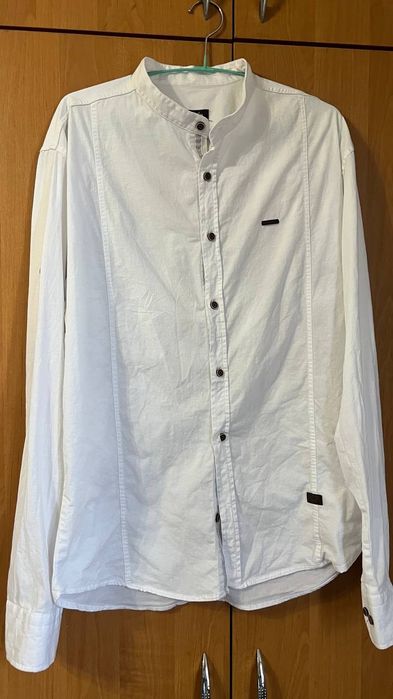 Рубашка біла чоловіча. Комір стійка