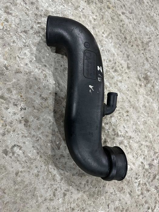 Патрубок интеркулера 1,9 cdti opel vectra c 2002-  55352724