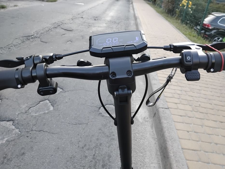 Електро самокат FORTE. .