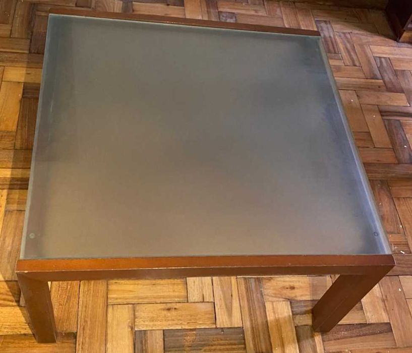 Mesa de Centro | Madeira | Tampo em Vidro Temperado | Muito Bom Estado