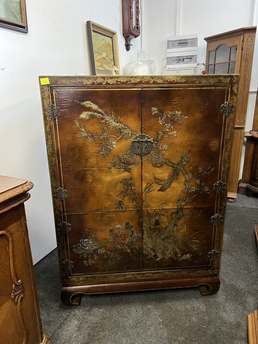 Orientalna chińska szafka/Raty