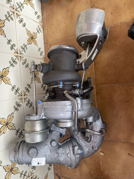 Cabeca mercedes 2143 cc cdi OM 651 biturbo  muito material do mesmo