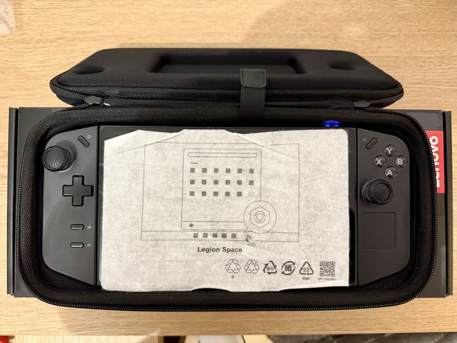 Lenovo Legion Go (Ryzen Z1 Extreme 512Gb)