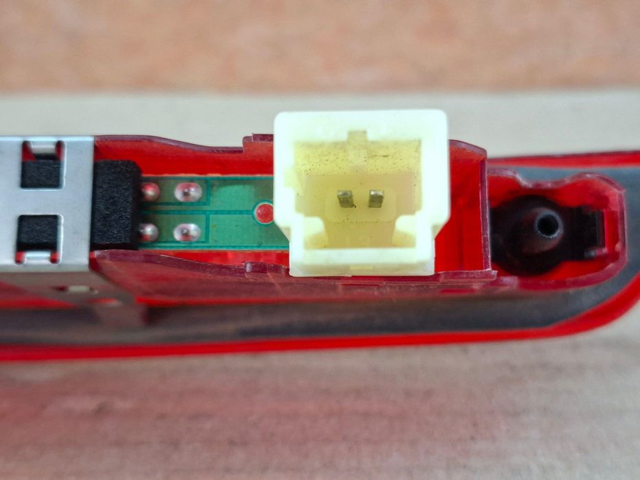 Nissan Qashqai J10 06-14 Фонарь стоп задний дополнительный 26590-JD000