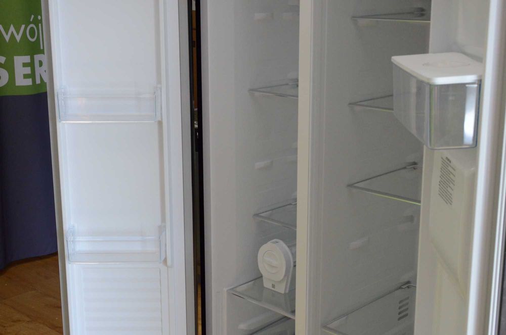 OUTLET -20% - Lodówka Amica FY5079.3GDFBI