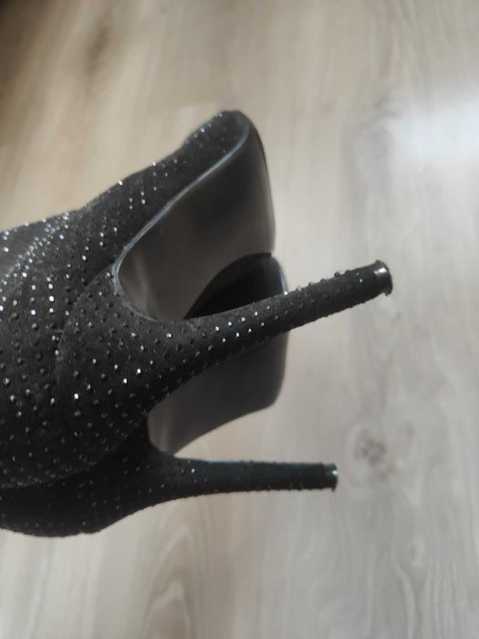 Сапожки жіночі стильні з блискітками