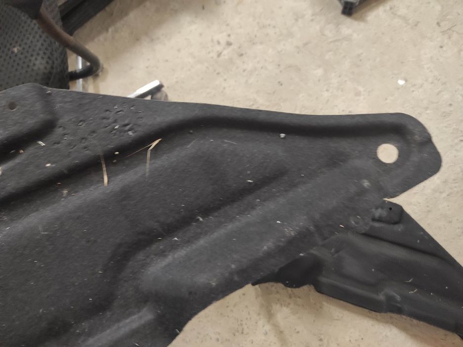 Захист audi q7,touareg 3,cayenne 3,4m0825285