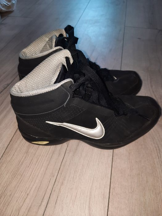 Кросівки Nike р.39