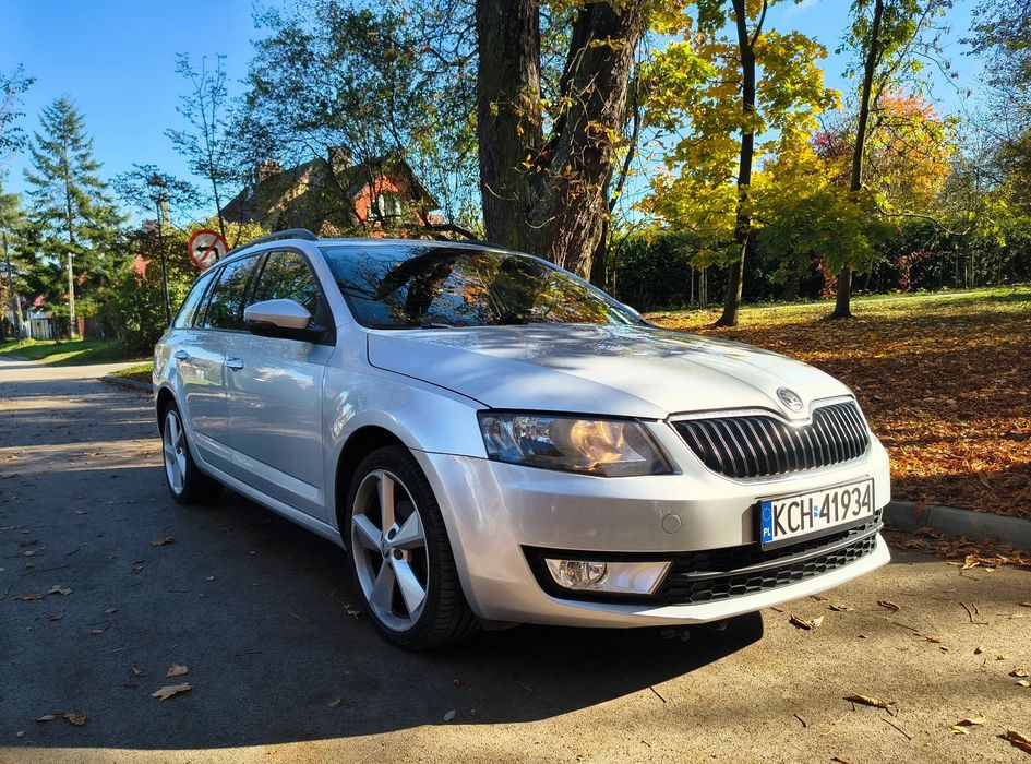 Skoda Octavia 4X4 Bluetooth CzujnikiPDC FallowMeHome | IndukcyjnaŁadowarka  Tempomat