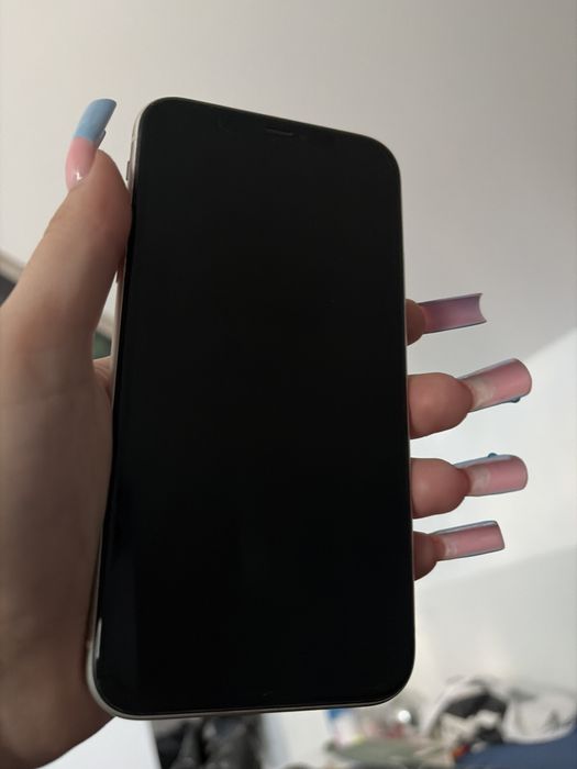 iPhone 11 biały 64gb