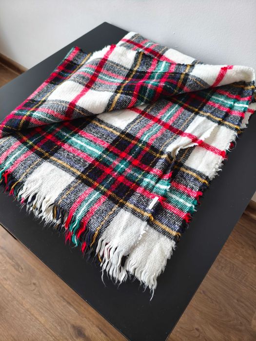 Chusta / Szal w kratę z frędzlami