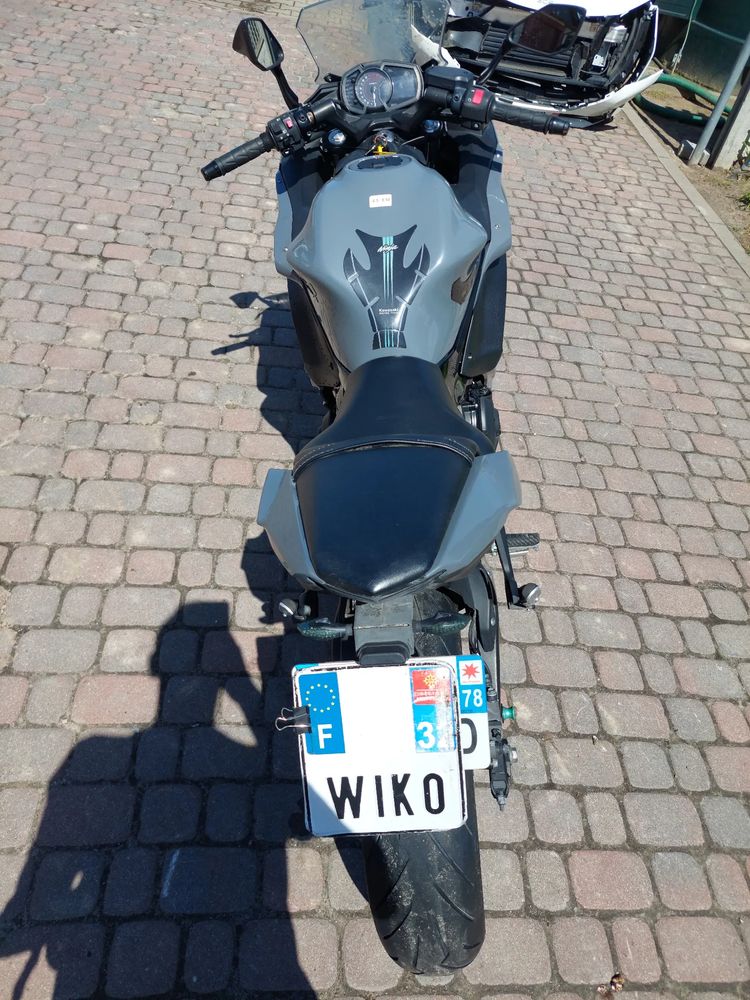 alt