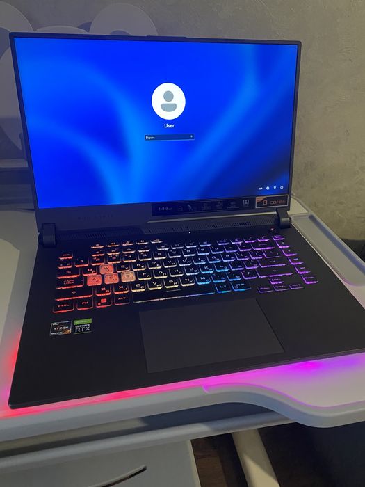 Топовий ноут ASUS Rog Strix g15