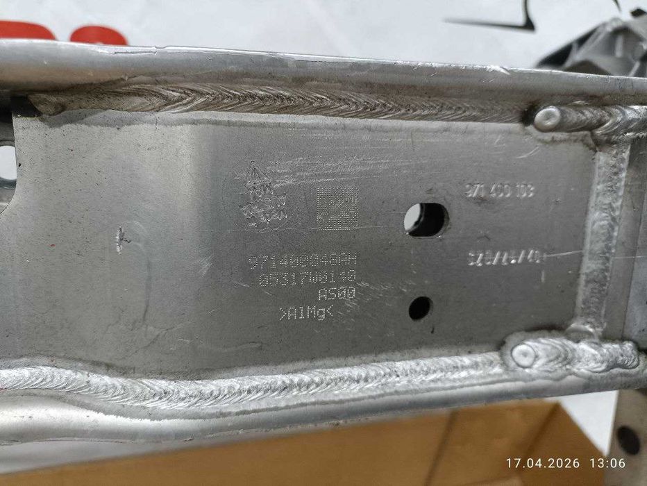 Балка передньої підвіски, підрамник  Porsche Panamera