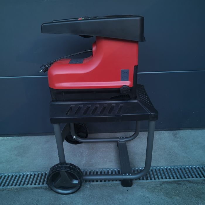 Rozdrabniacz do gałęzi Einhell GC-RB 60 CB  2800 W