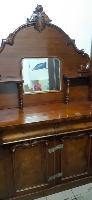 Aparador Inglês antigo