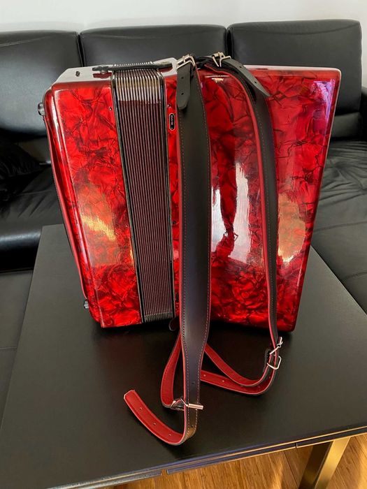Akordeon Royal Standard Montana 120 basów - B. DOBRY STAN !!!
