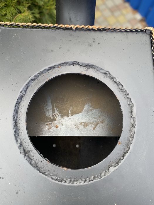 Мангал кований з піччю і столиком: