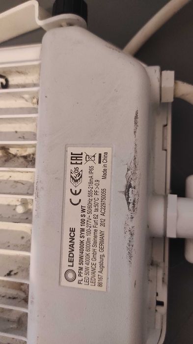 Lampa LED z czujnikiem ruchu Ledvance