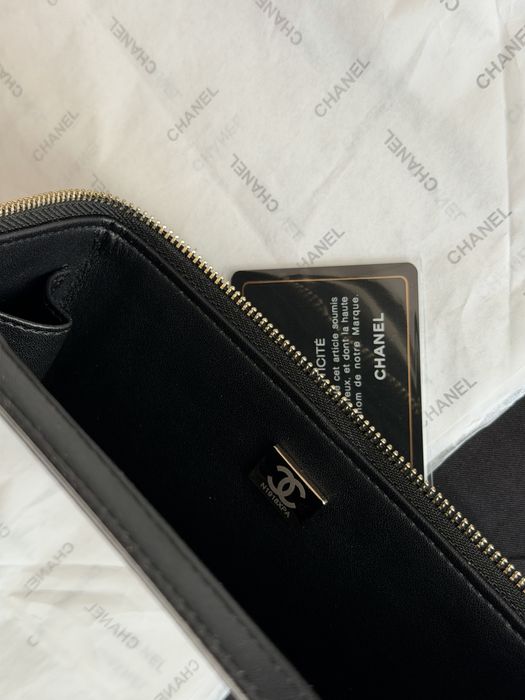 Nowa torebka Chanel kuferek czarny