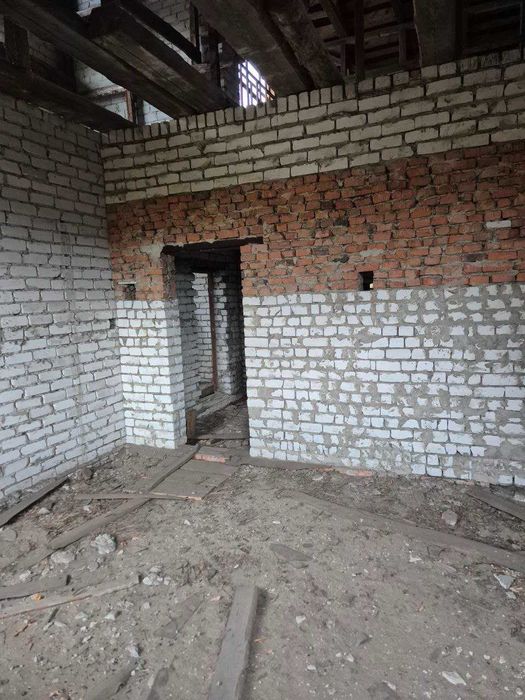 Будинок у селі Мошни