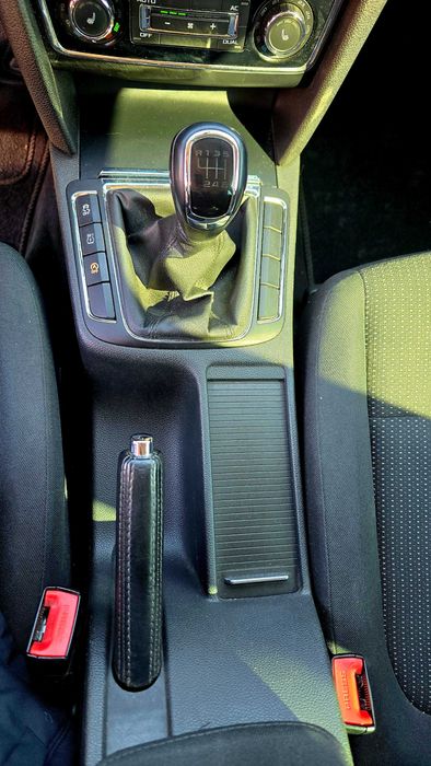 Авто Шкода Суперб 2011року з 1.6ТДІ, Чорний седан! 234тис пробігу.