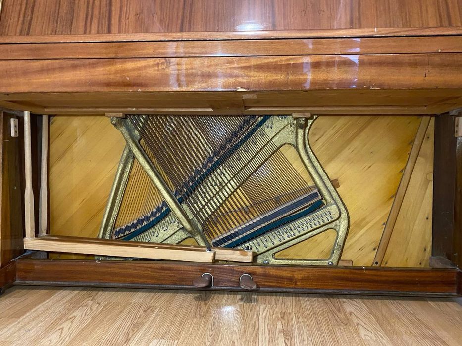 Фортепіано "Україна"