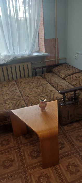 Кімната в гуртожитку з своїм санвузлом  Київська- Східна.