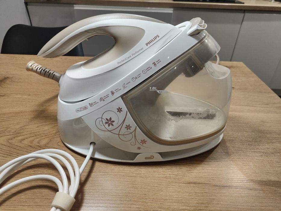 Stacja Parowa Philips GC8750