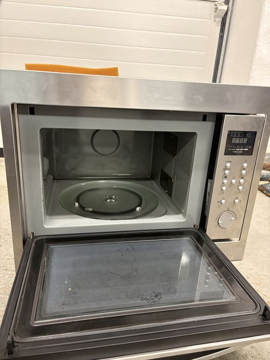 Micro-ondas  Ariston usado