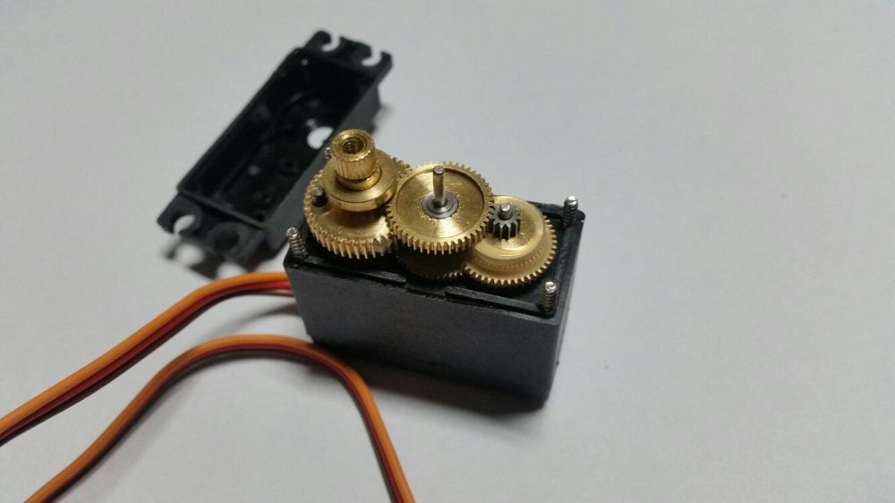 Servo digital RC MG996R 11kg pinhões metálicos