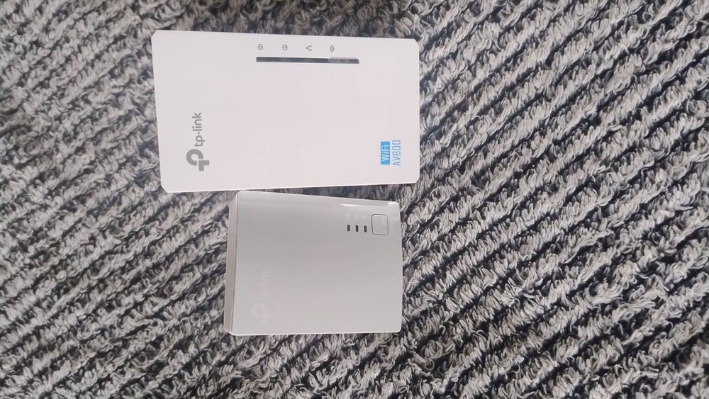 Powerline-адаптер TP-Link TL-WPA4220 AV600