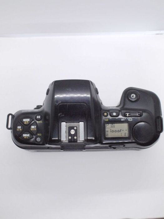 Nikon F-601 + Nikkor AF 35-70 f/3.3-4.5