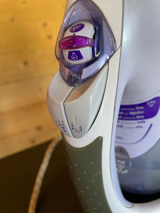 Ferro de engomar Tefal