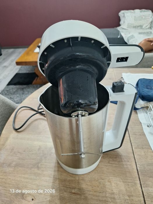 Maquina de fazer sopas e batidos