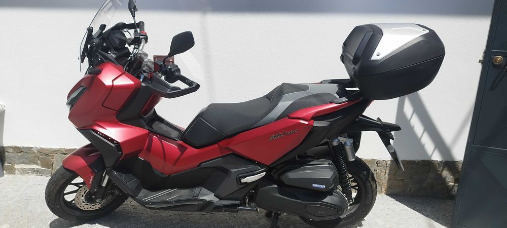 Mota ADV 350 como nova