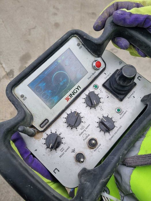 Продам самохідну шліфувально-полірувальну машину HTG-955LE з пилососом