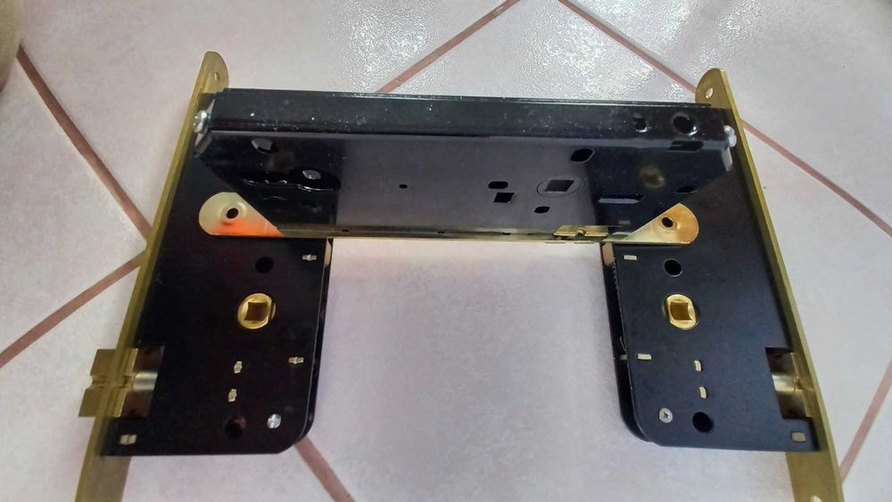 Замок між кімнатний Viro 7437 Italy версія ключ не передбачений