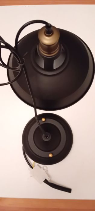 Candeeiro de teto novo