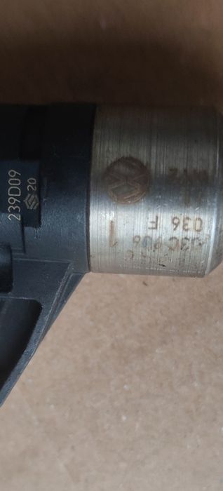 Wtryski komplet plus listwa wtryskowa 1.4 tsi caxc