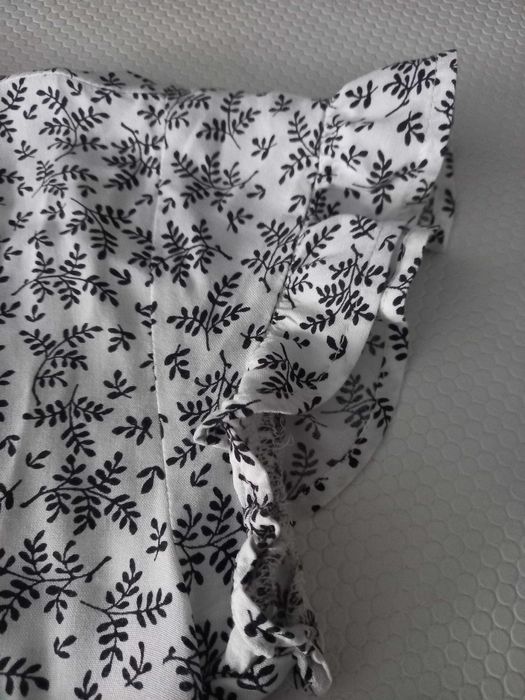 Vestido H&M, preto e branco c/motivos, Tam 34