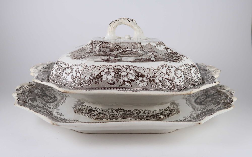 Prato Coberto / Terrina com travessa, Faiança Inglesa Séc. XIX