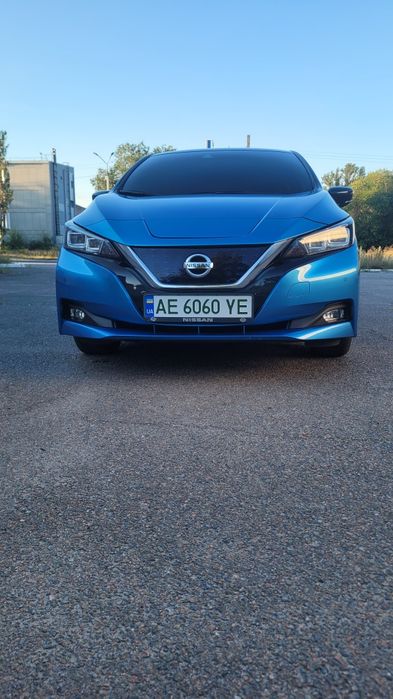Продам Nissan Leaf